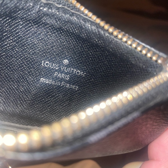 Louis Vuitton coin wallet perfect for every day use - Picture 4 of 4